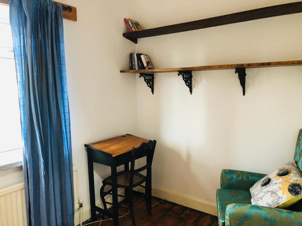 Universal Harmony Retreats Glastonbury Apartment Bagian luar foto