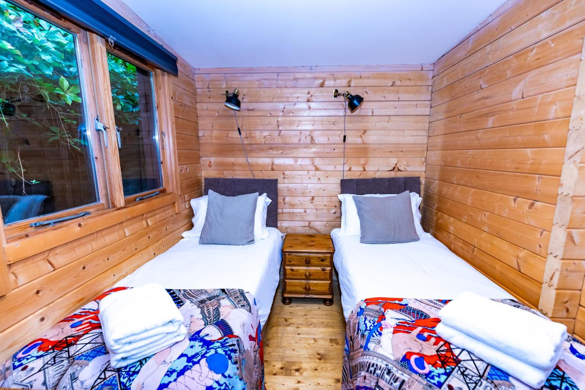 Universal Harmony Retreats Glastonbury Apartment Bagian luar foto