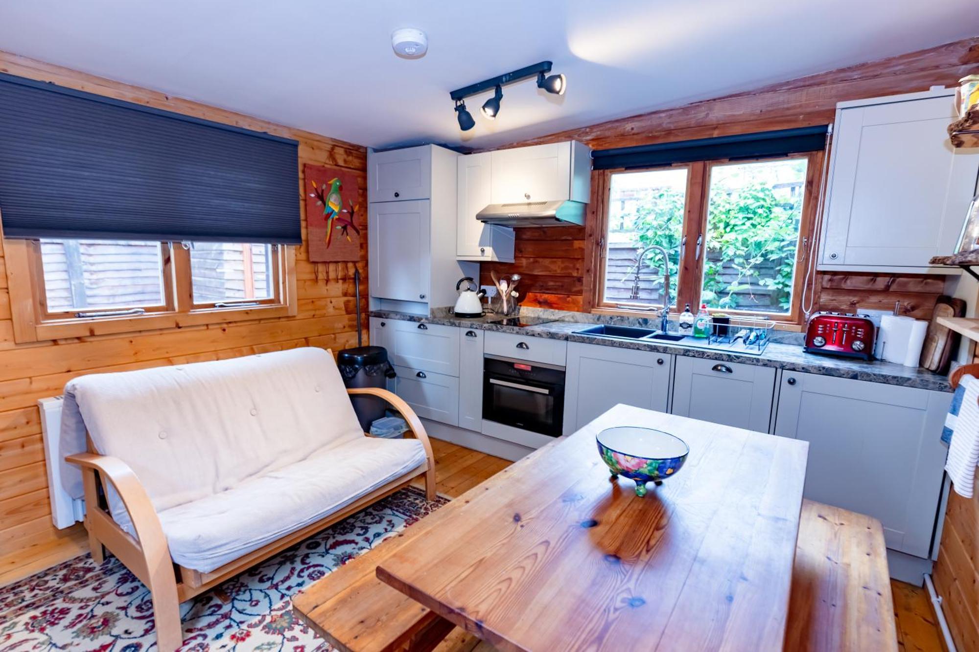 Universal Harmony Retreats Glastonbury Apartment Bagian luar foto